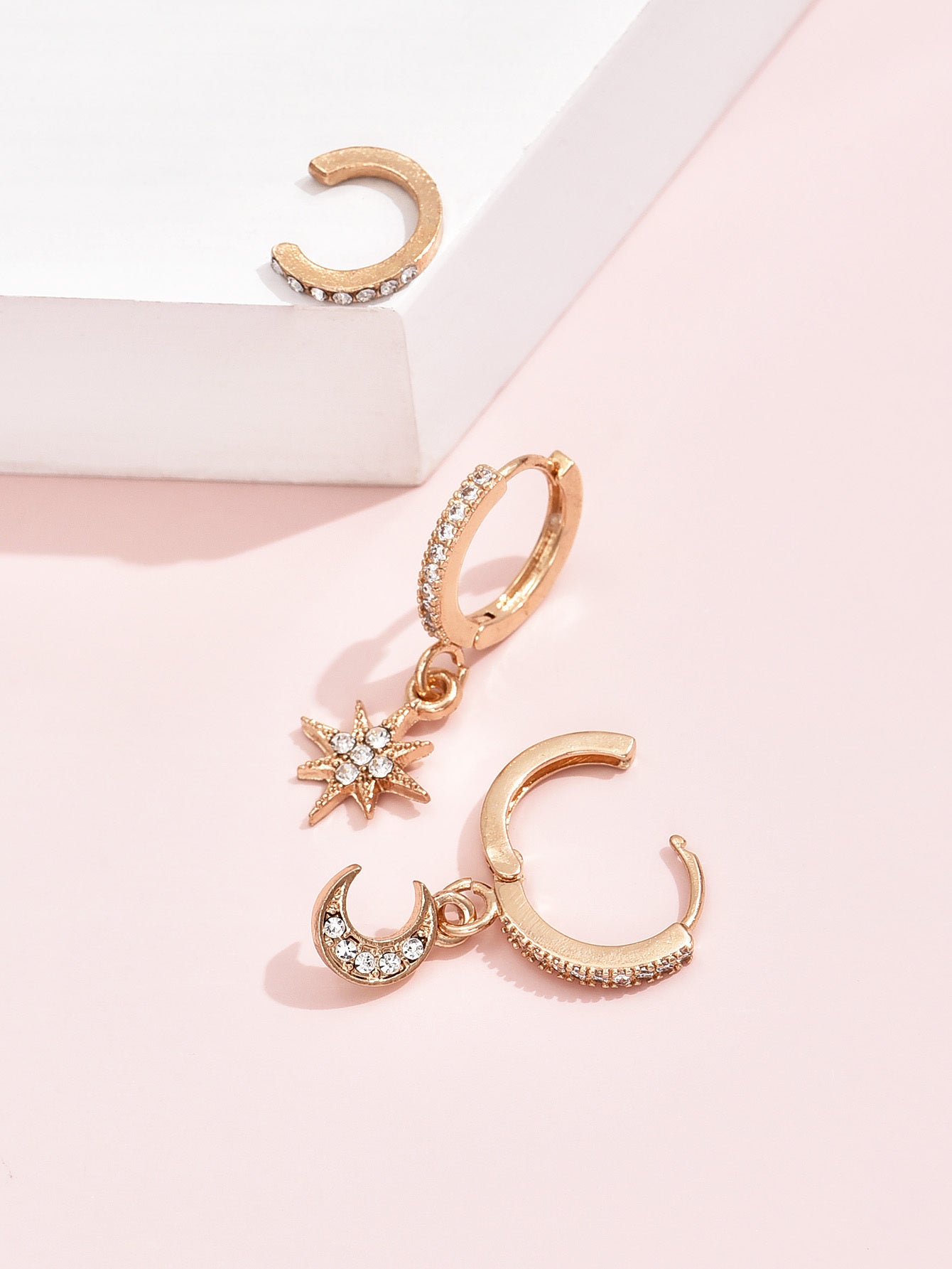 European &amp; American Fashion Statement Earrings
